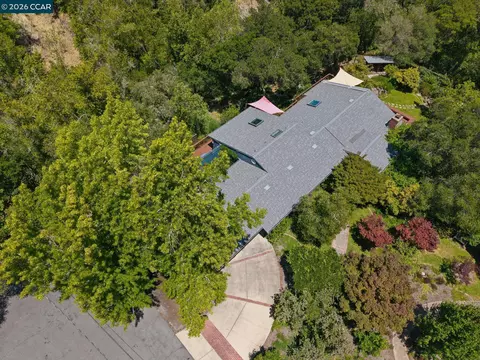 View/Area - 3620 Madrone Dr, Lafayette, CA 94549 photo 3 of 4