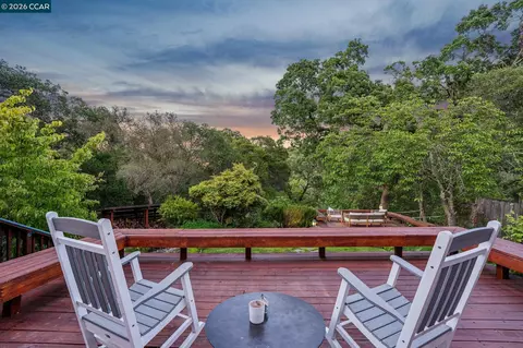 Exterior - 3620 Madrone Dr, Lafayette, CA 94549 photo 7 of 10