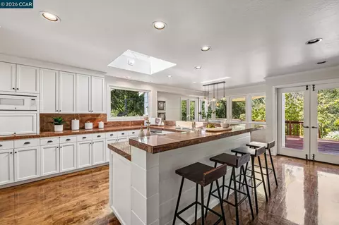 Kitchen - 3620 Madrone Dr, Lafayette, CA 94549 photo 2 of 10