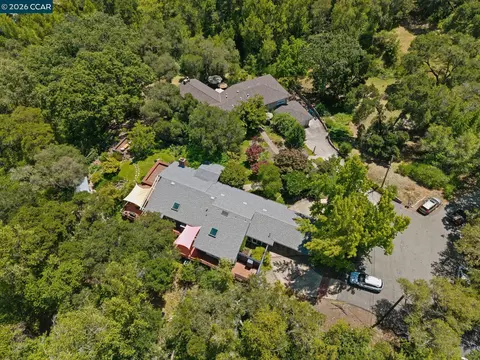 View/Area - 3620 Madrone Dr, Lafayette, CA 94549 photo 1 of 4