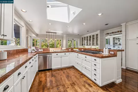 Kitchen - 3620 Madrone Dr, Lafayette, CA 94549 photo 3 of 10