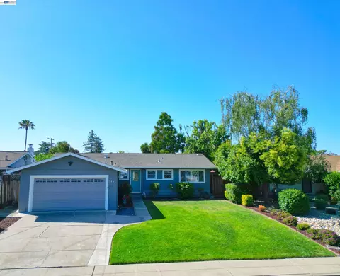 749 Moraga Dr, Livermore, CA 94550