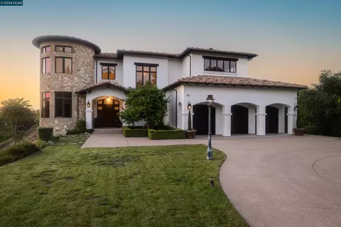 32 Copenhagen Ct, Alamo, CA 94507