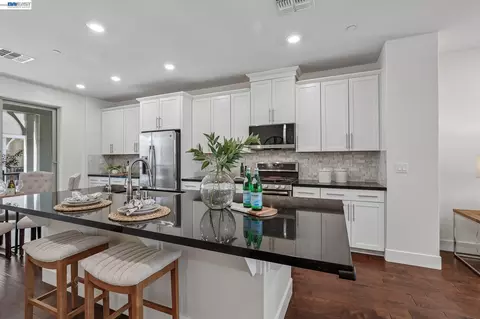 Kitchen - 3992 Scottfield St, Dublin, CA 94568 photo 3 of 4