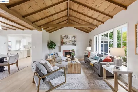 3445 Badding Rd, Castro Valley, CA 94546 photo 6