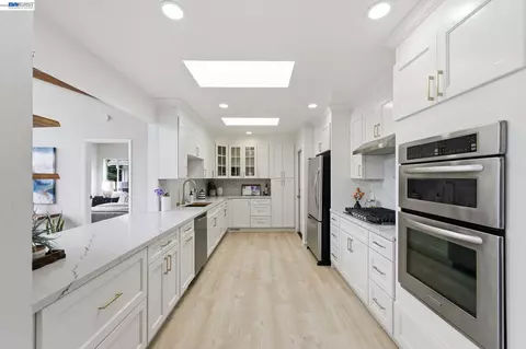 3445 Badding Rd, Castro Valley, CA 94546 photo 12