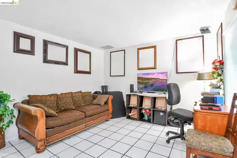 141 E 15th St, Pittsburg, CA 94565 photo 2