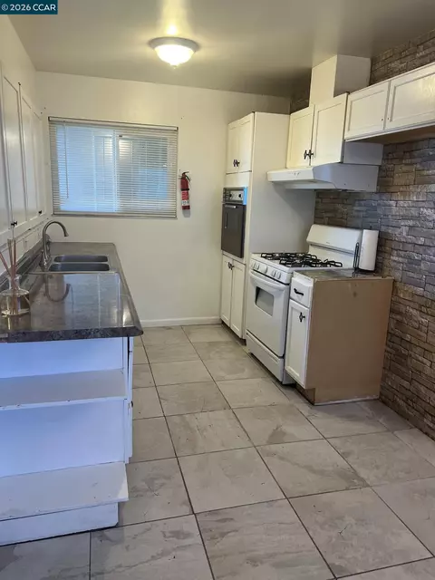 827 Falcon Dr, Vallejo, CA 94589 photo 4