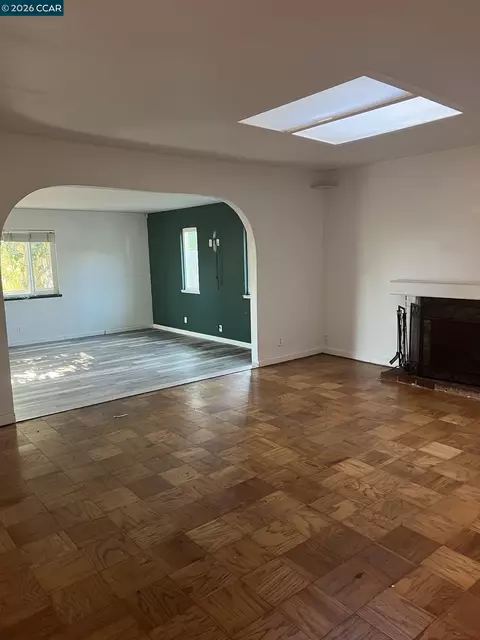 827 Falcon Dr, Vallejo, CA 94589 photo 2