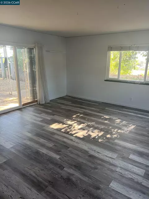 827 Falcon Dr, Vallejo, CA 94589 photo 3