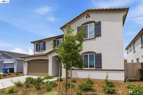 Exterior - 2261 Hewins St, Manteca, CA 95337 photo 4 of 8