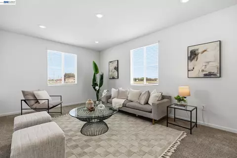 Living - 2261 Hewins St, Manteca, CA 95337 photo 4 of 4