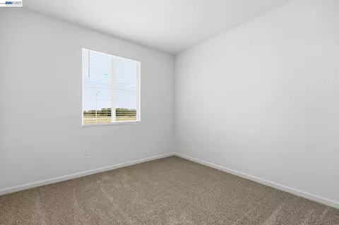 Bedroom - 2261 Hewins St, Manteca, CA 95337 photo 8 of 10