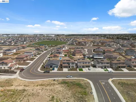 View/Area - 2261 Hewins St, Manteca, CA 95337 photo 1 of 12