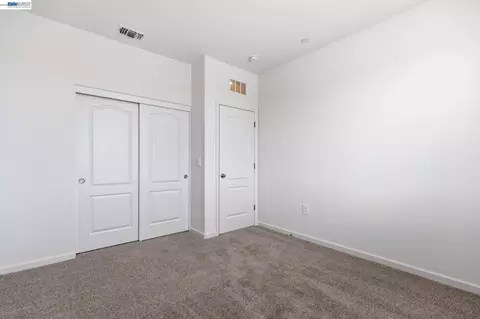 Bedroom - 2261 Hewins St, Manteca, CA 95337 photo 7 of 10