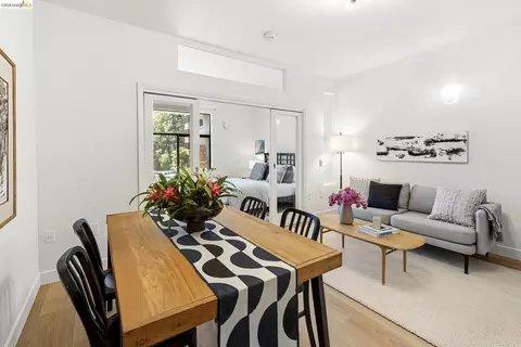 Dining - 1849 Shattuck Ave #207, Berkeley, CA 94709 photo 1 of 2
