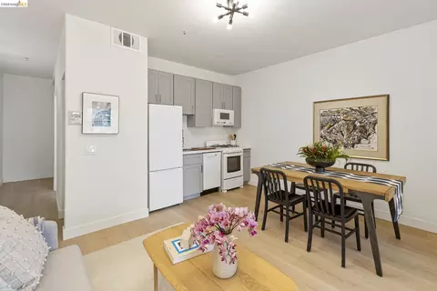 Kitchen - 1849 Shattuck Ave #207, Berkeley, CA 94709 photo 1 of 3