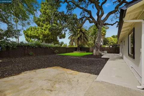 2321 Sunshine Dr, Concord, CA 94520 photo 19