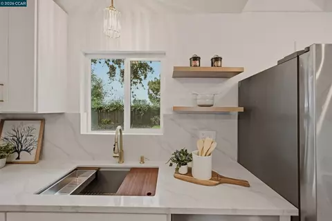 Kitchen - 2321 Sunshine Dr, Concord, CA 94520 photo 3 of 3