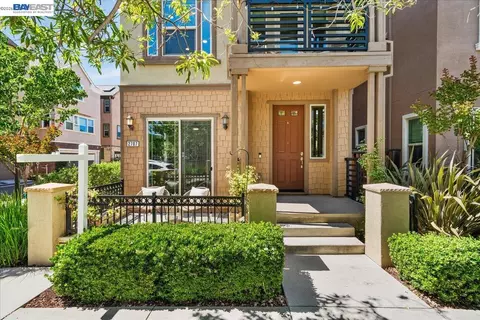 2707 Hollingbury Cmn, Livermore, CA 94550