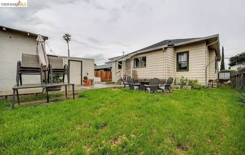 Exterior - 220 Perkins Ave, Vallejo, CA 94590 photo 2 of 3