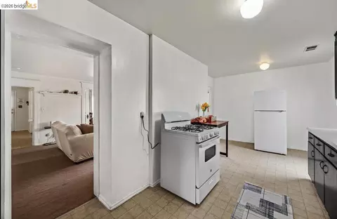 Kitchen - 220 Perkins Ave, Vallejo, CA 94590 photo 3 of 3