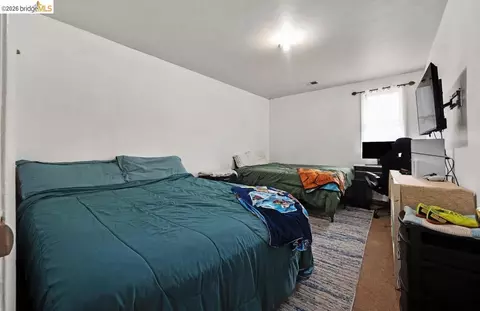 Bedroom - 220 Perkins Ave, Vallejo, CA 94590 photo 6 of 6