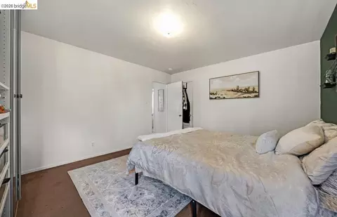 Bedroom - 220 Perkins Ave, Vallejo, CA 94590 photo 3 of 6