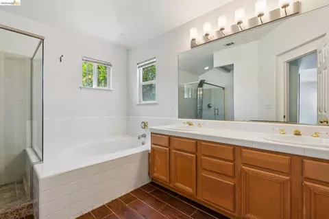 Bath - 154 Camino Del Sol, Vallejo, CA 94591 photo 1 of 5