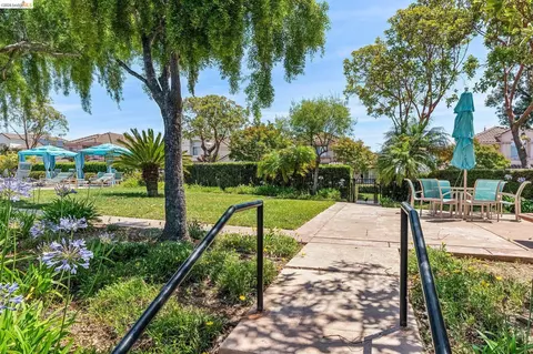 Exterior - 154 Camino Del Sol, Vallejo, CA 94591 photo 8 of 8