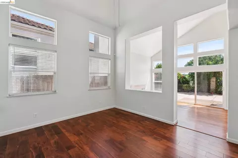Living - 154 Camino Del Sol, Vallejo, CA 94591 photo 1 of 17