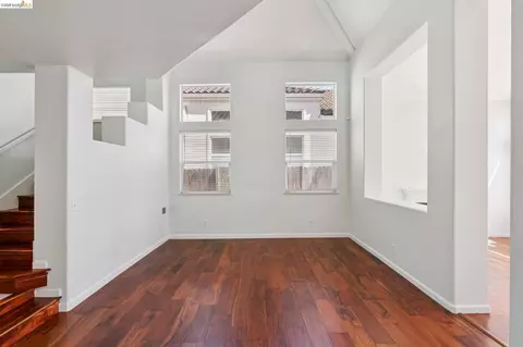 Living - 154 Camino Del Sol, Vallejo, CA 94591 photo 2 of 17