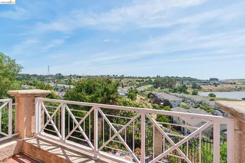 View/Area - 154 Camino Del Sol, Vallejo, CA 94591 photo 3 of 4