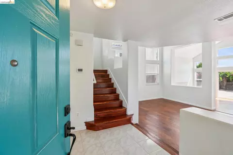 Entry Way - 154 Camino Del Sol, Vallejo, CA 94591 photo 1 of 3