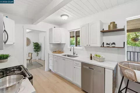 Kitchen - 2082 Overhill Rd, Concord, CA 94520 photo 5 of 5