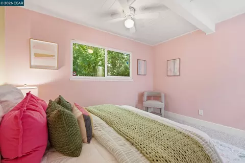 Bedroom - 2082 Overhill Rd, Concord, CA 94520 photo 3 of 12