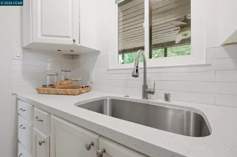 Kitchen - 2082 Overhill Rd, Concord, CA 94520 photo 2 of 5