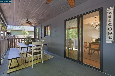 Exterior - 2082 Overhill Rd, Concord, CA 94520 photo 2 of 3