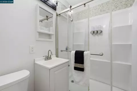 Bath - 2082 Overhill Rd, Concord, CA 94520 photo 1 of 2