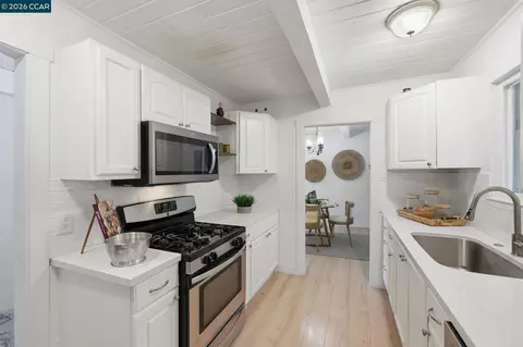 Kitchen - 2082 Overhill Rd, Concord, CA 94520 photo 1 of 5