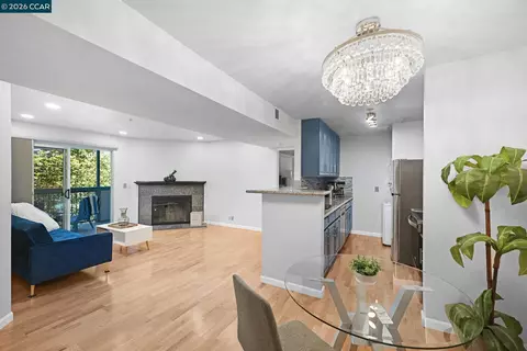1410 Bel Air Dr #203, Concord, CA 94521