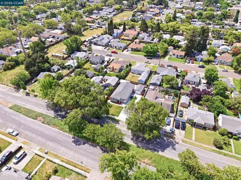 View/Area - 3021 Georgia St, Vallejo, CA 94591 photo 9 of 10