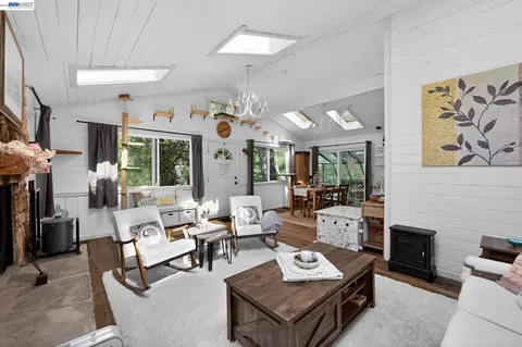 Living - 2989 Singalong Way, Sunol, CA 94586 photo 1 of 3