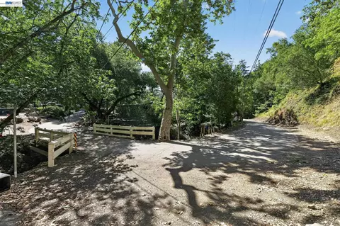 Exterior - 2989 Singalong Way, Sunol, CA 94586 photo 10 of 11