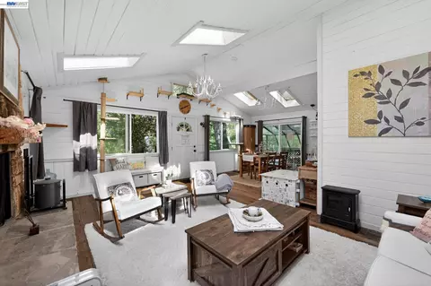 Living - 2989 Singalong Way, Sunol, CA 94586 photo 1 of 3