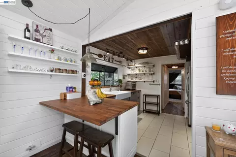 Kitchen - 2989 Singalong Way, Sunol, CA 94586 photo 2 of 6