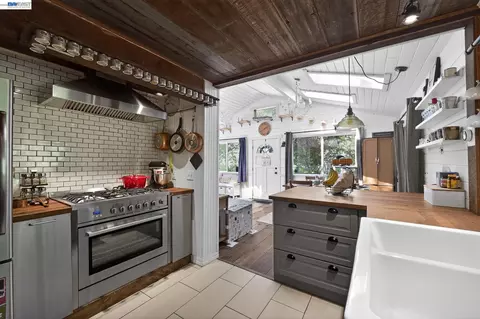 Kitchen - 2989 Singalong Way, Sunol, CA 94586 photo 6 of 6