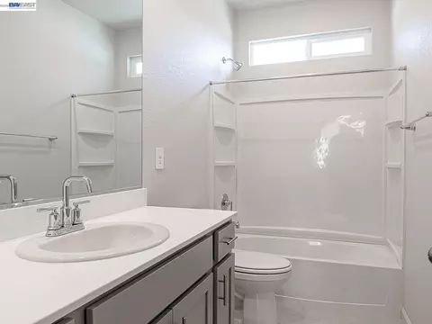 Bath - 609 Channel Cir, Oakley, CA 94561 photo 1 of 2