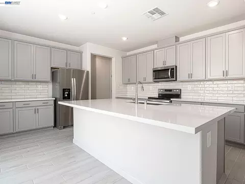 Kitchen - 609 Channel Cir, Oakley, CA 94561 photo 1 of 1
