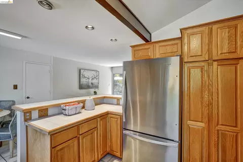 Kitchen - 2826 Wright Ave, Pinole, CA 94564 photo 5 of 5
